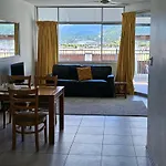 Airlie Seaview Apartments