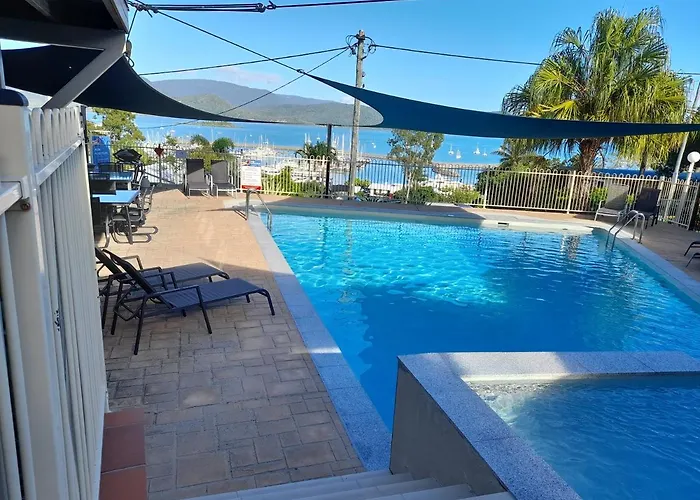 Airlie Apartments