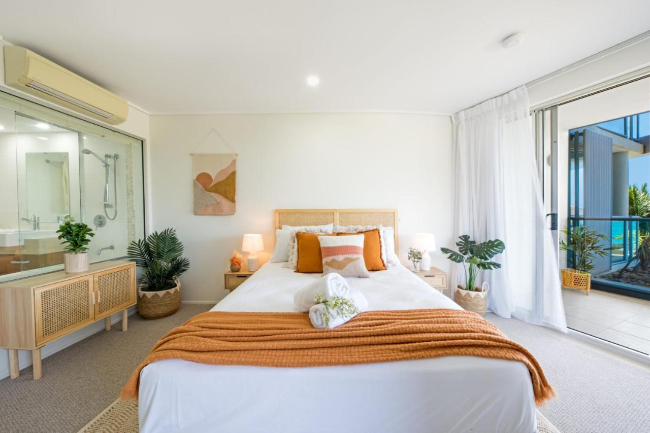Bohemian Sunrise * Airlie Beach