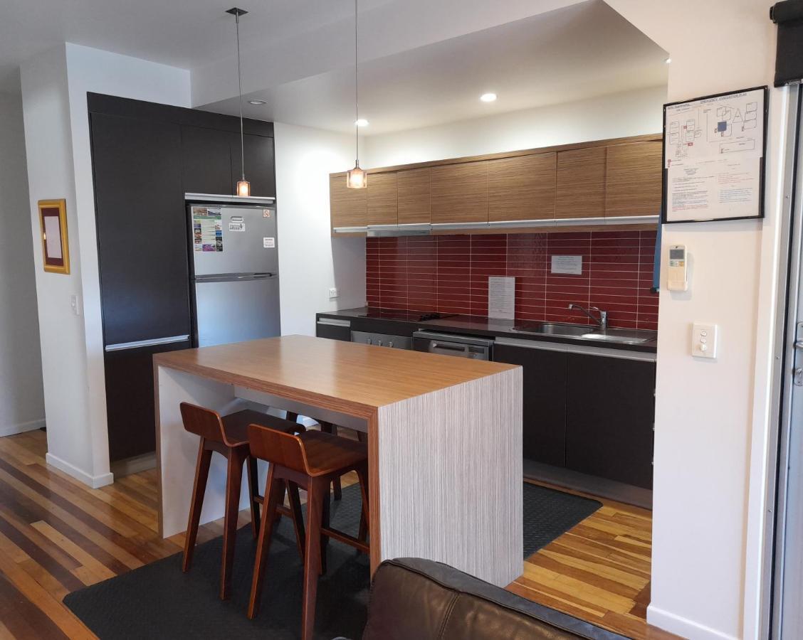 Airlie Aparthotel 3*