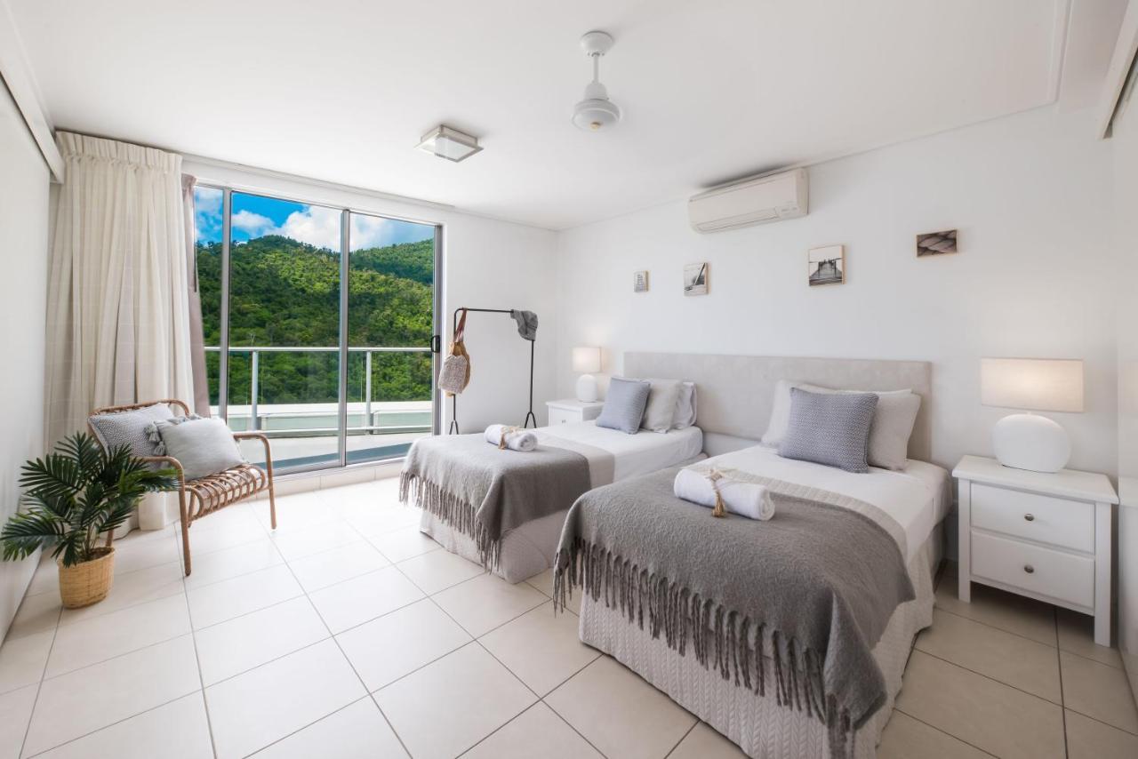 What A View - 2 Bedroom Airlie Beach