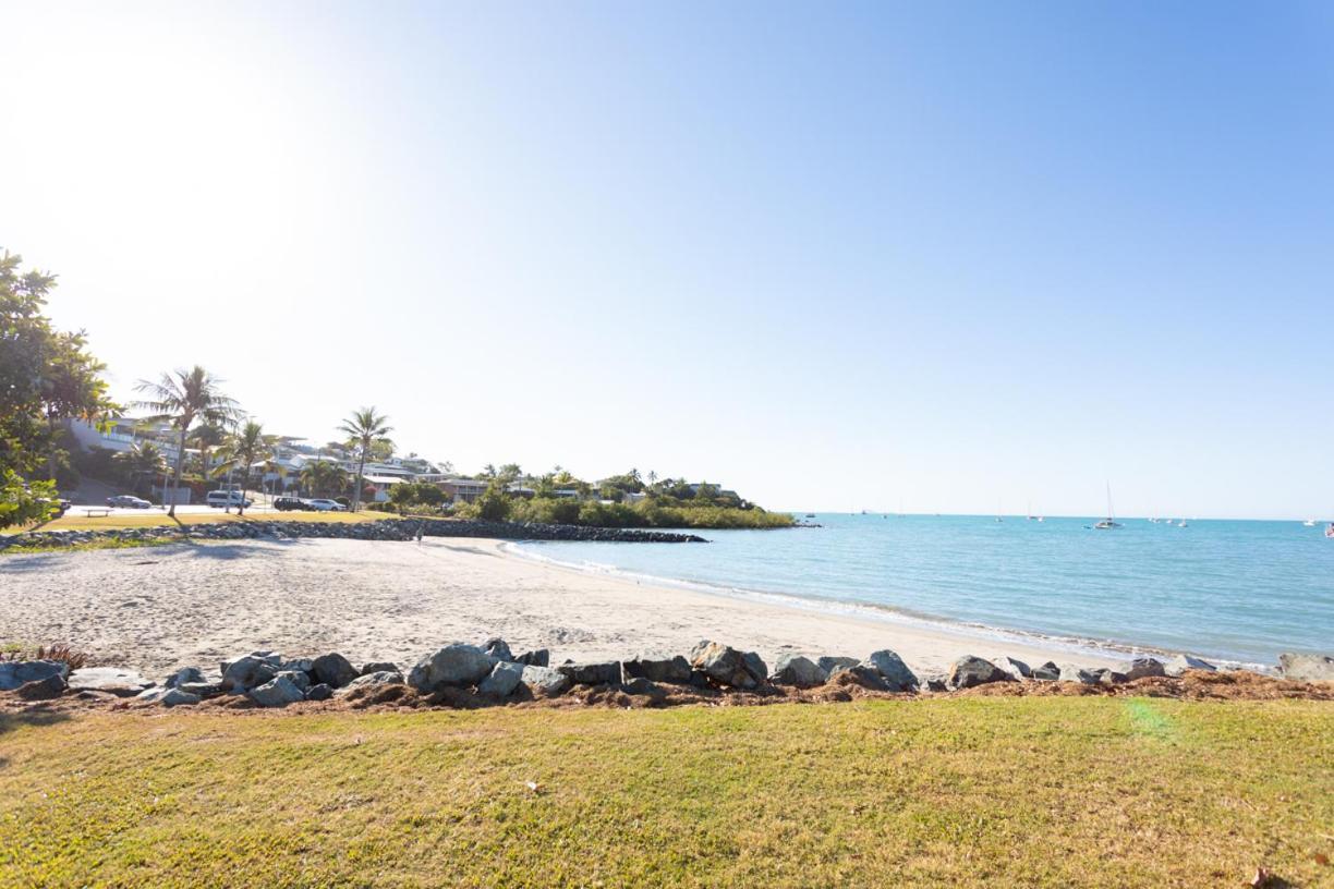 Erromango Escape Wifi Pool Airlie Beach