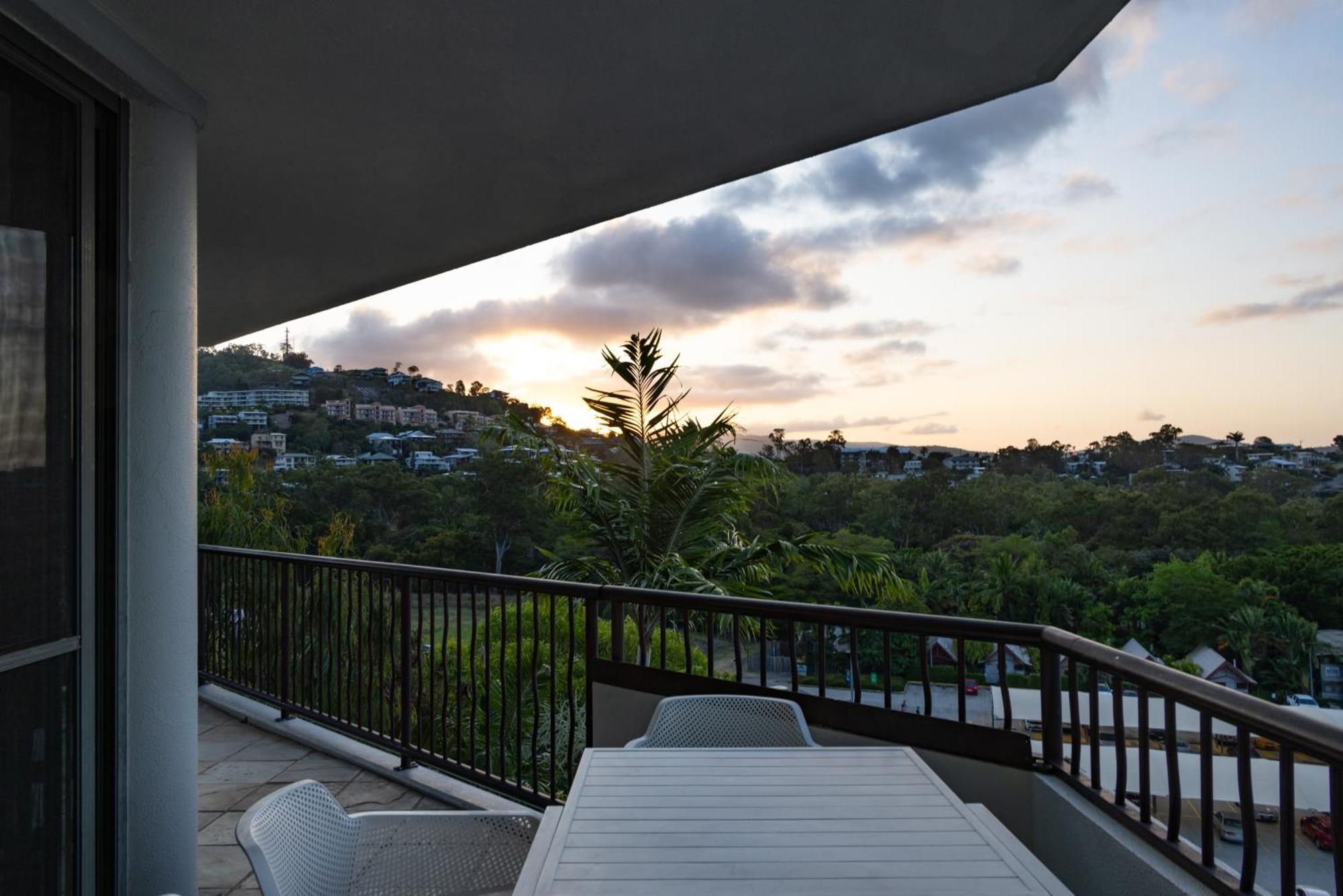 Aqua On The Edge Apartment *