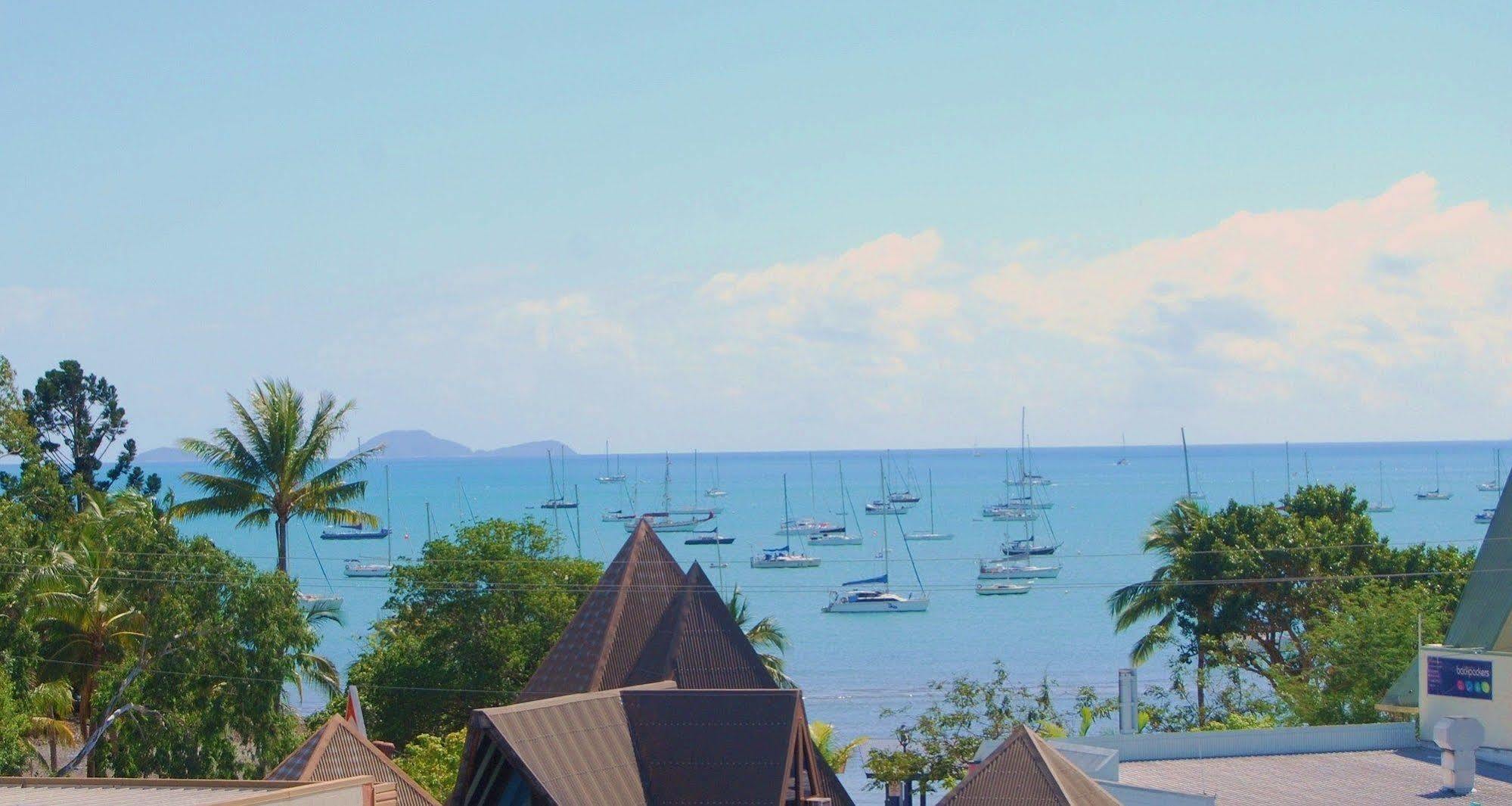 Aparthotel Airlie Beach Apartments Airlie Beach