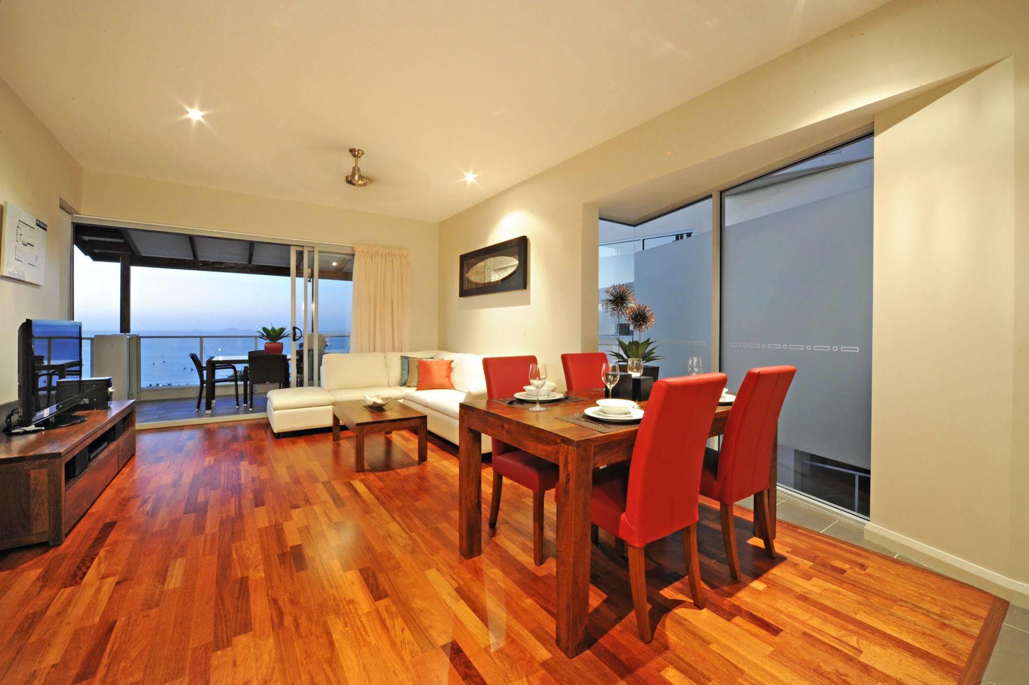 Whitsunday Reflections 4*