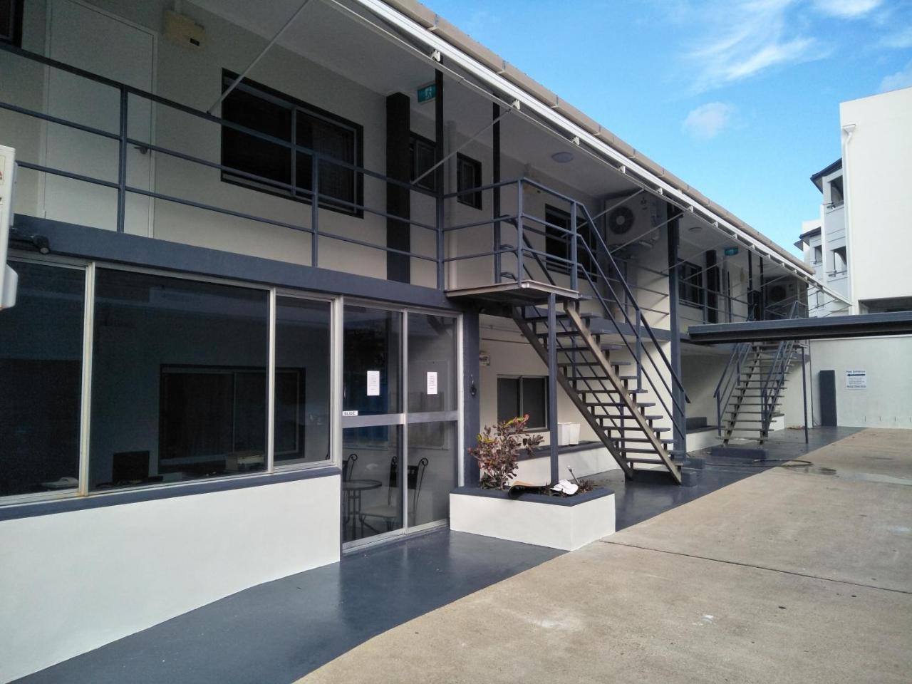 Aparthotel Airlie Seaview 4*