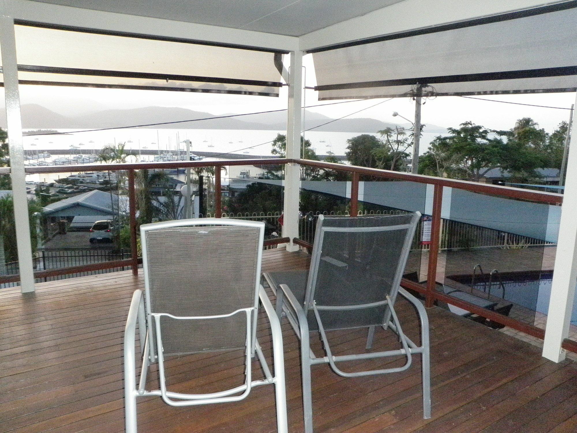 Aparthotel Airlie 3*