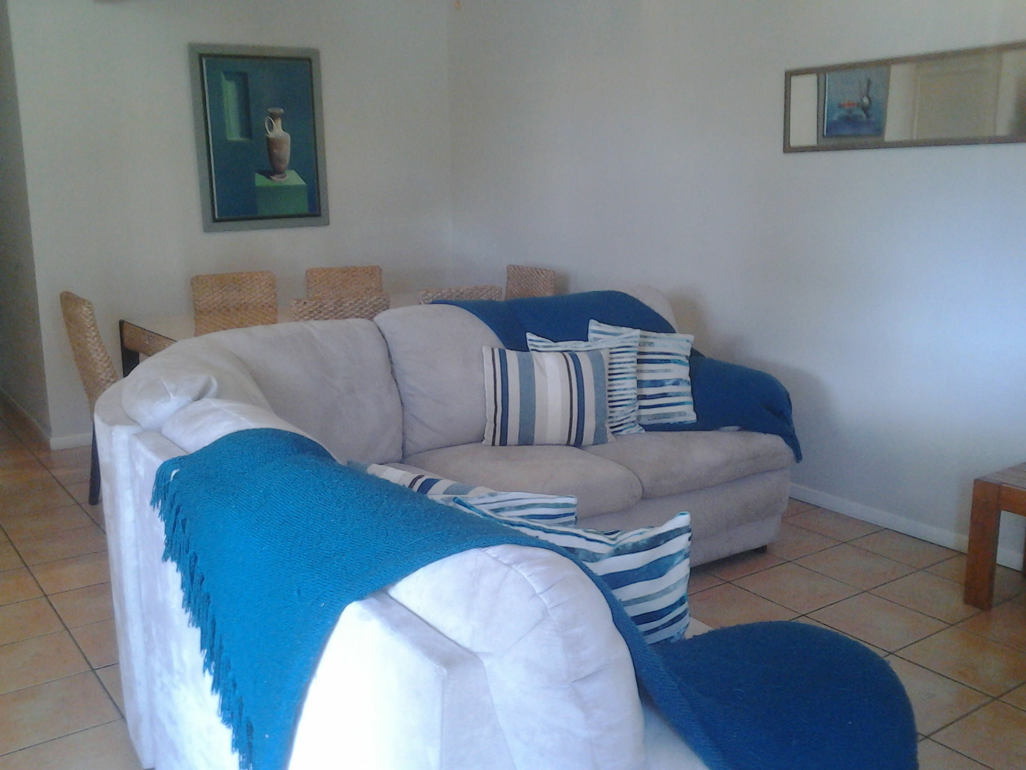 Airlie Aparthotel 3*