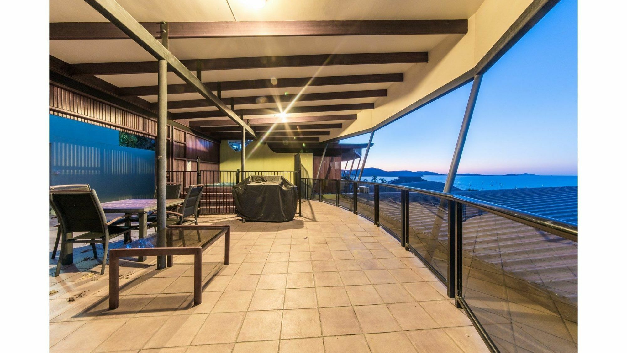 Paradise Penthouse At Waves Apartment Airlie Beach