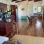 Ridge Cabin - Stunning Views - 5Km From Neighbours