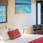 At Waterfront Whitsunday Retreat - Adults Only
