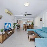 Airlie Beach Retreat Where Luxury Meets Horizon
