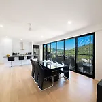 Mountain View On Airlie