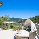Mountain View On Airlie