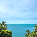 Airlie Beach Hotel