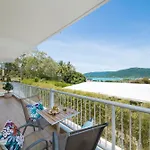 Beach House On Begley - Airlie Beach Central