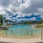 New! Gorgeous 2Br Apartment With Stunning Ocean Views!
