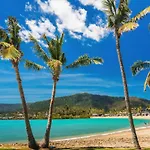 Qcwa Cheerful Cottage - Airlie Beach