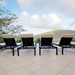 At Waterfront Whitsunday Retreat - Adults Only