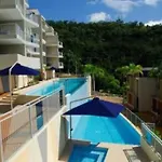 Azure Sea, Oceanviews, Wifi, 2 Pools + Gym