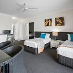 Colonial Palms Motor Inn