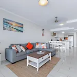 Airlie Summit Apartments