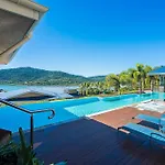 Turquoise Shores Whitsundays