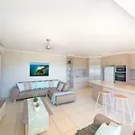 Oasis On Oceanview - Airlie Beach