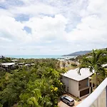 Spacious Tropical Sanctuary Ocean Views