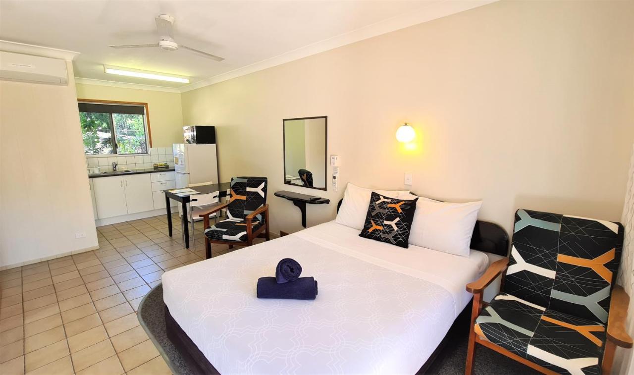 Paradise Court Units 3* Airlie Beach