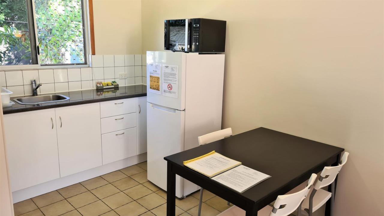 Aparthotel Paradise Court Units Airlie Beach