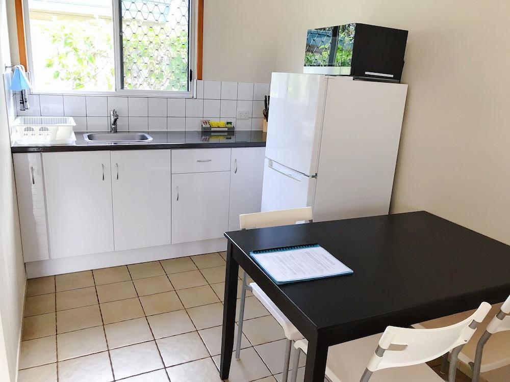 Paradise Court Units 3* Airlie Beach