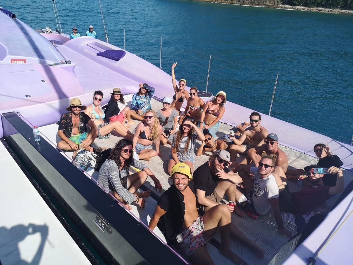 Hostel Backpackers By The Bay Airlie Beach