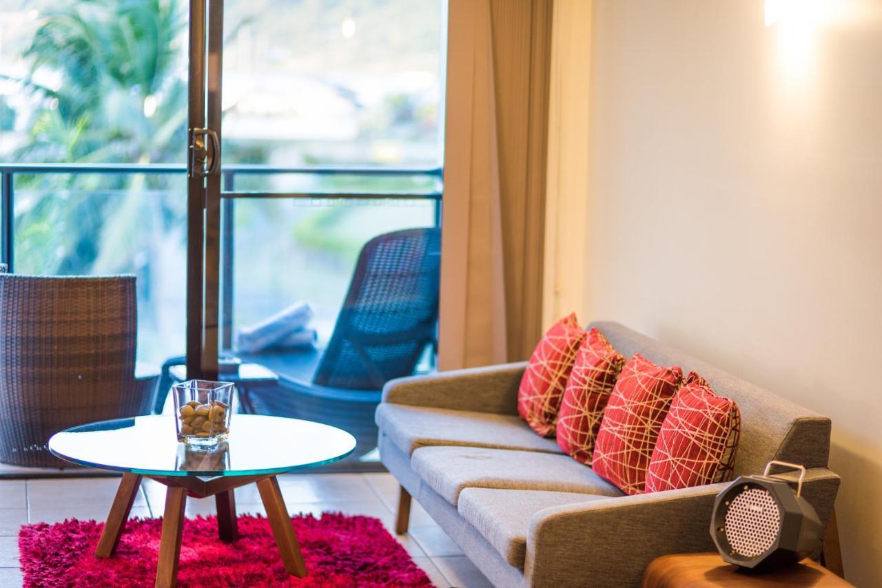 At Waterfront Whitsunday Retreat - Adults Only
