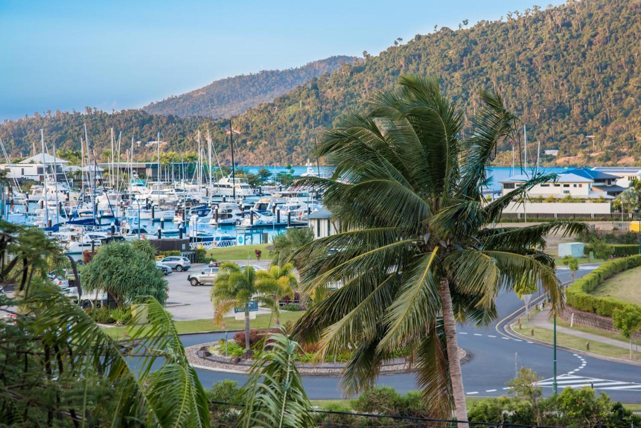 At Waterfront Whitsunday Retreat - Adults Only 4*