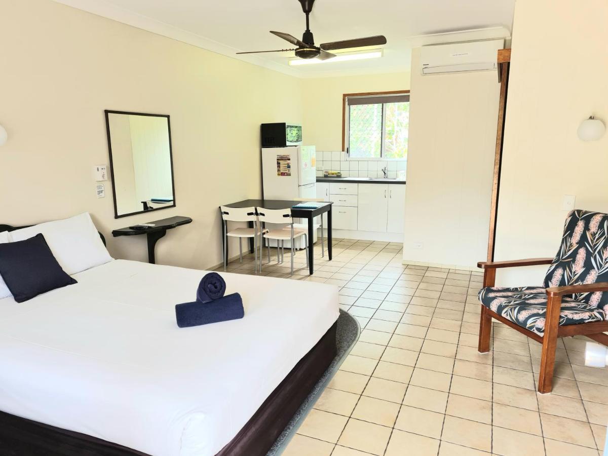 Paradise Court Units Airlie Beach