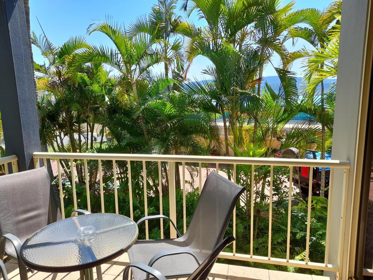 Airlie Aparthotel 3*