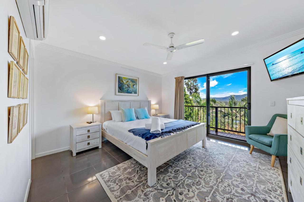 Hilltop Views - Cannonvale Holiday home