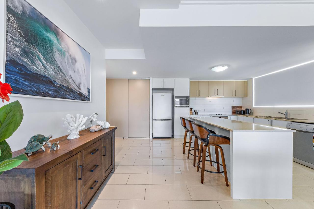Retreat Where Luxury Meets Horizon * Airlie Beach
