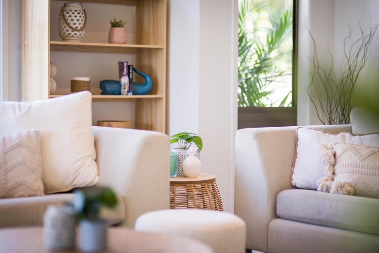 House On Main - Airlie
