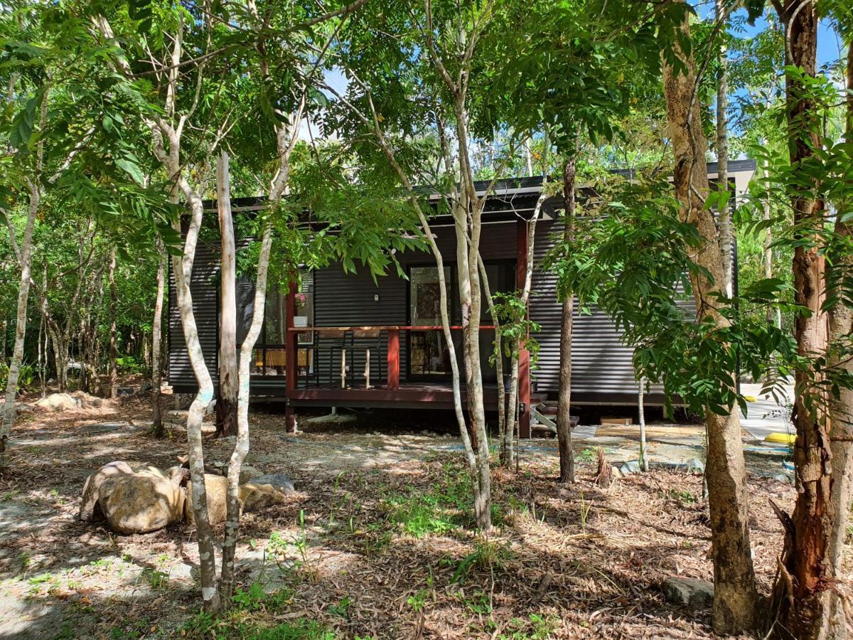 Airlie Eco - Adults Only Lodge
