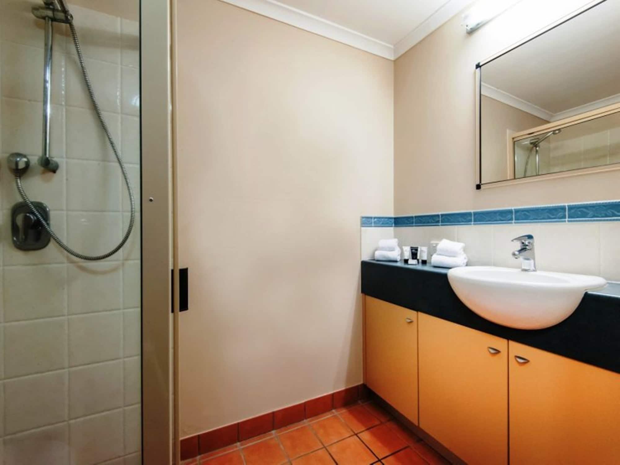 At Boathaven Bay Aparthotel 4*
