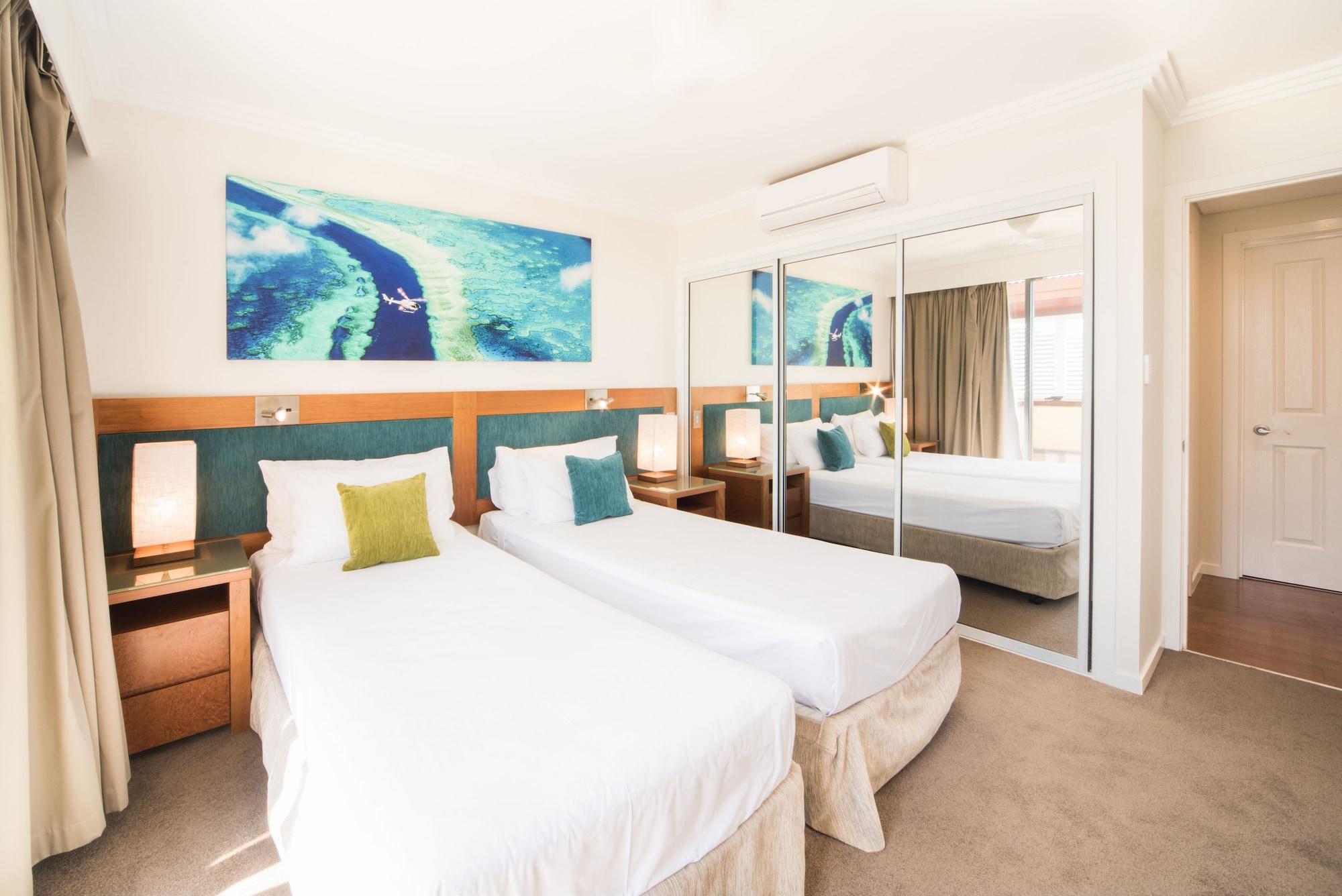 Pinnacles Airlie Beach