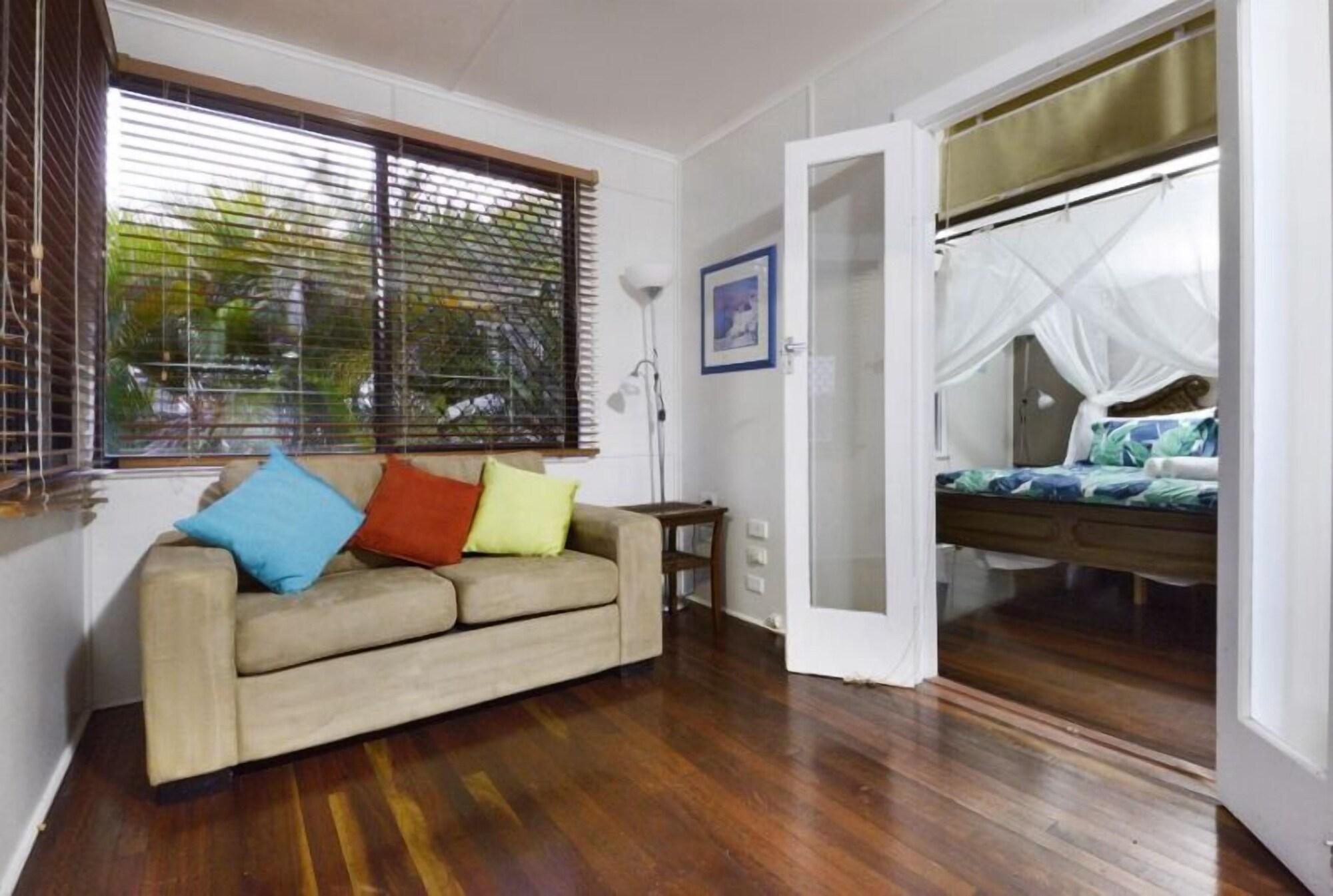 Airlie Guest house 3*
