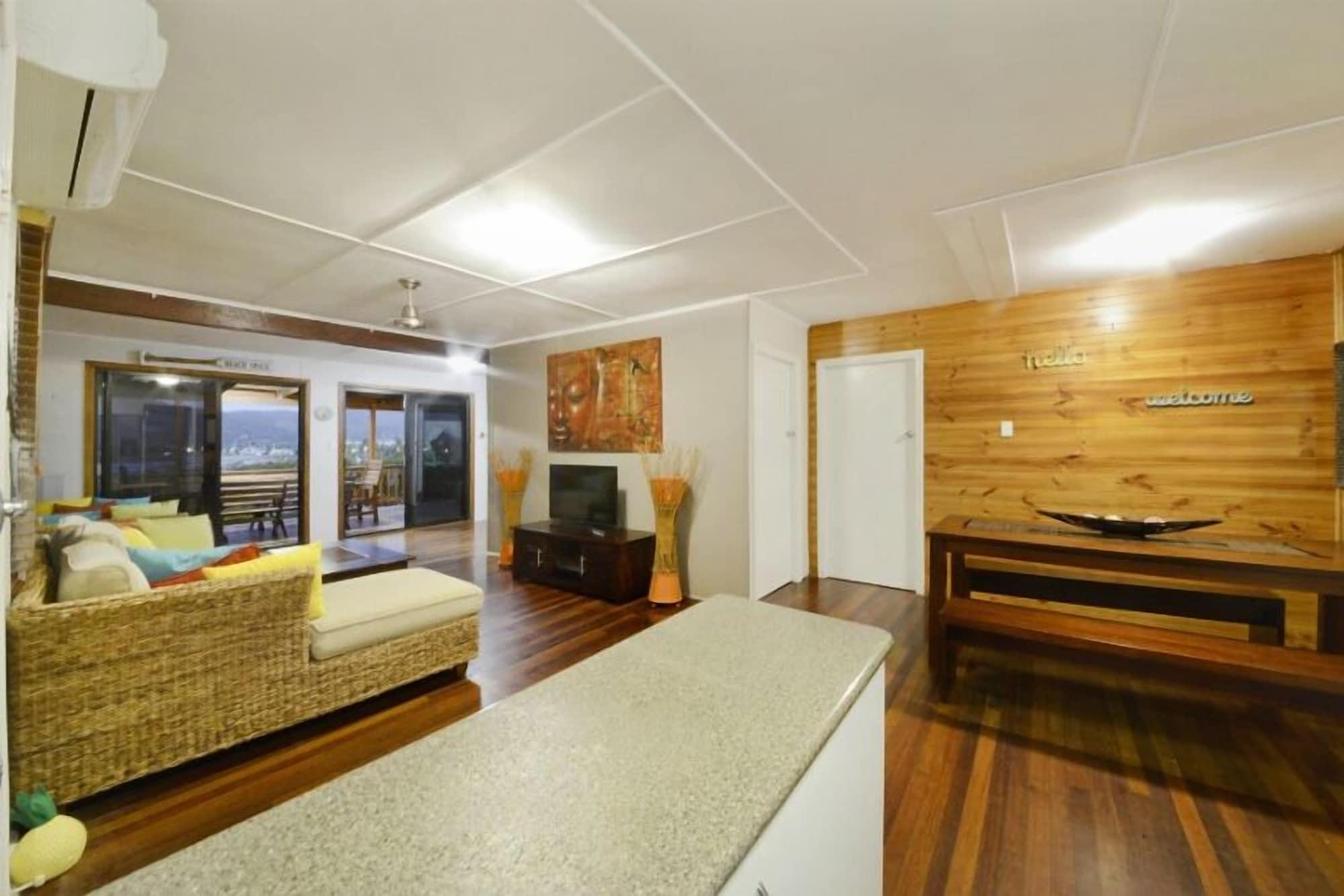 Airlie 3* Airlie Beach