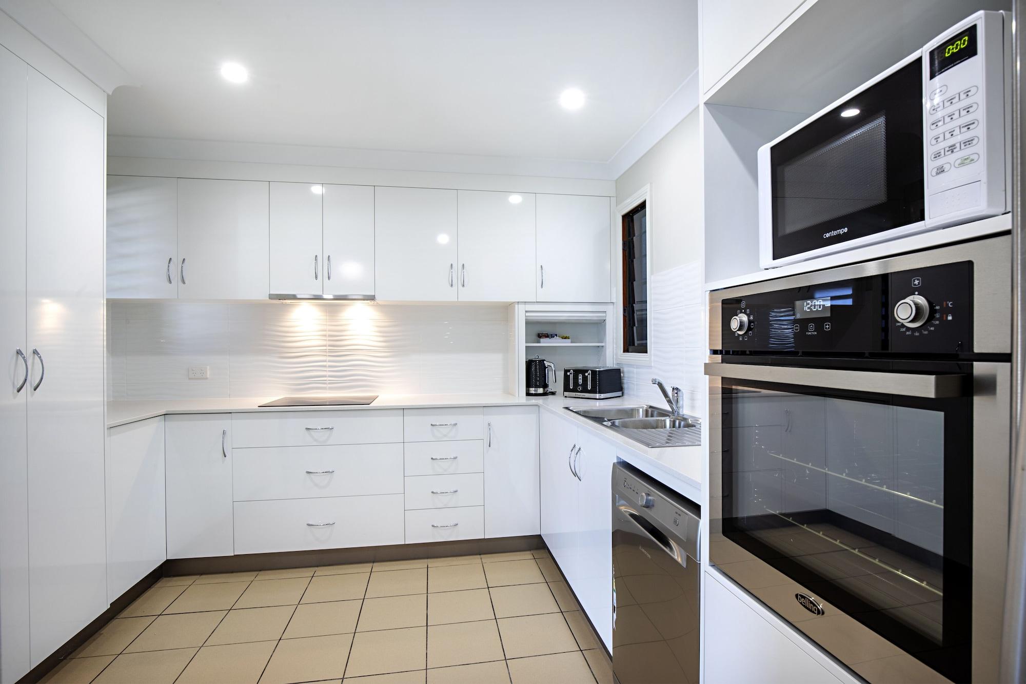 Toscana Village * Airlie Beach