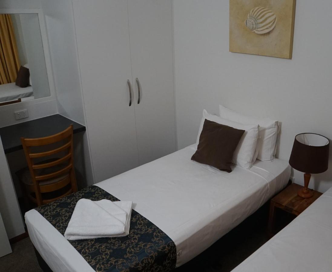 Airlie Seaview Aparthotel 4*