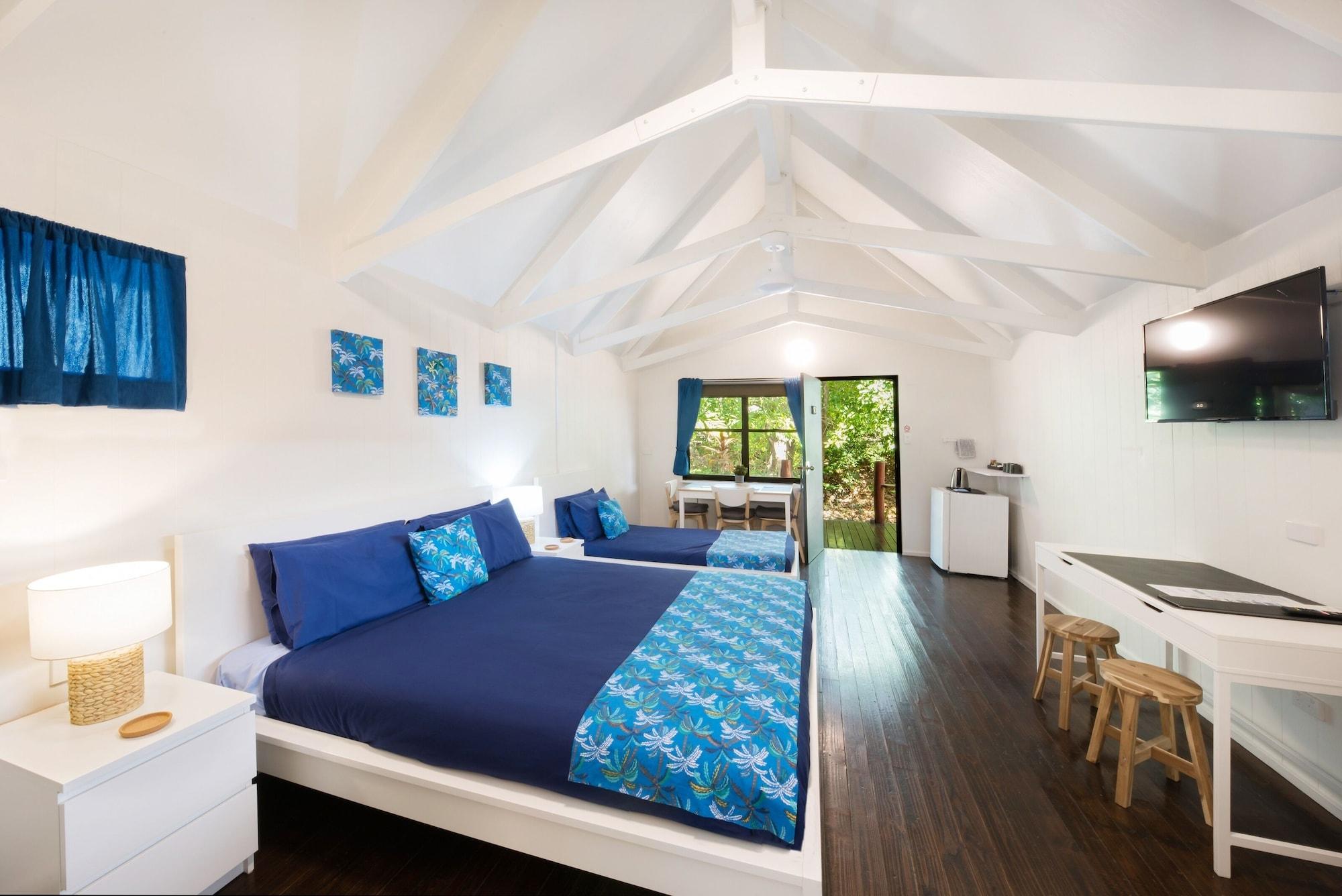 Airlie Magnums - Adults Only 3*