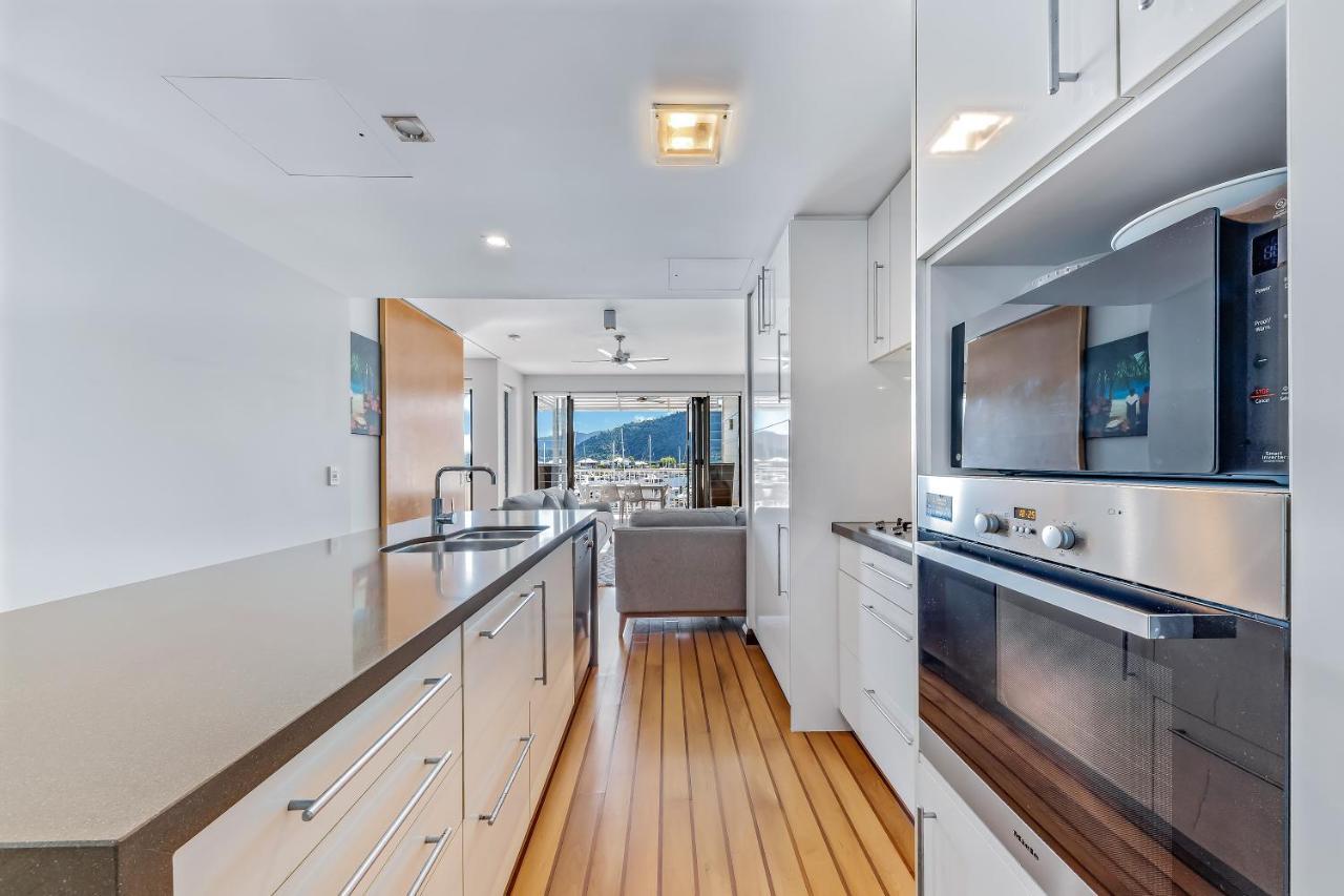 Apartment Seas The Day At The Marina