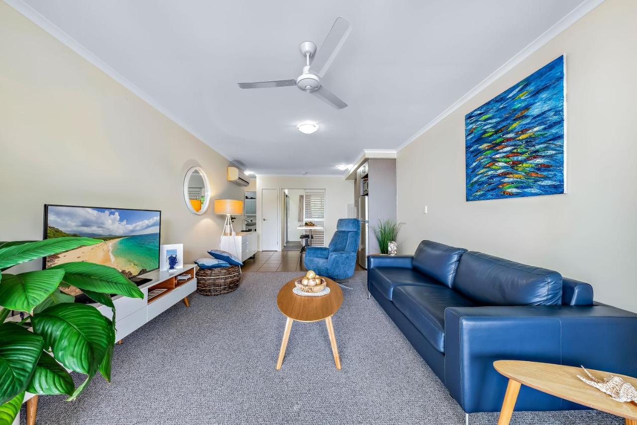Alpha 8 On Waterson - Airlie Apartment
